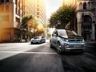 Клиентите на BMW i3 чакат 5 месеца за... тест драйв